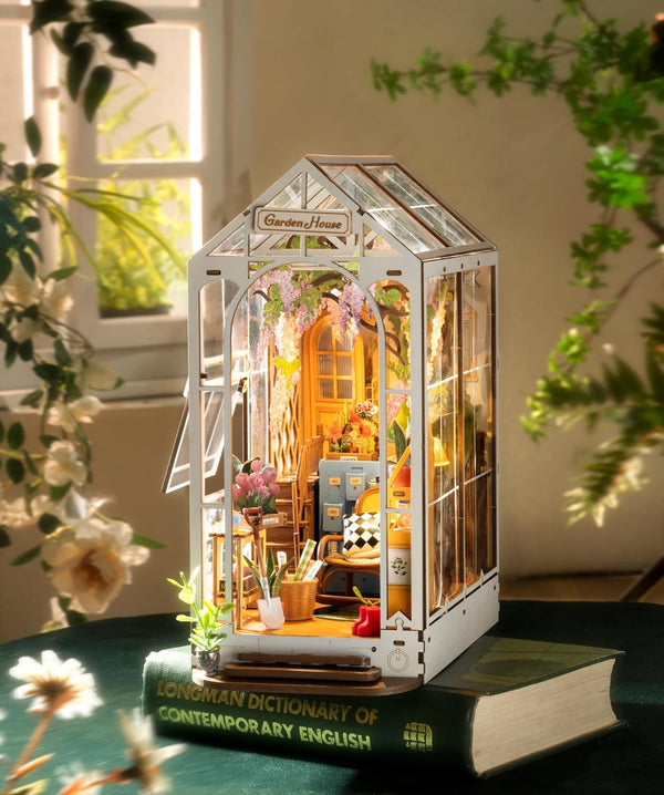 Garden House Book Nook Kit